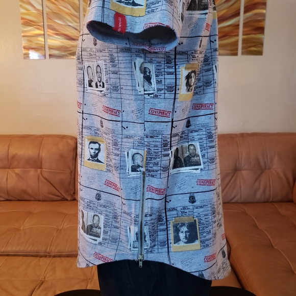 Conspiracy Shirt Tupac MLK Mugshots Lincoln Mens - Picture 3 of 13